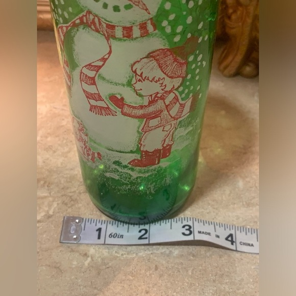 Green Glass Jar For Christmas Candle Boy Building Snowman And Dog Watching 70’s - Picture 7 of 8